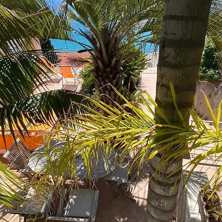 L'ensoleillée Vue Panoramique Mer, 250 M De La Et Du Centre Appartement Menton