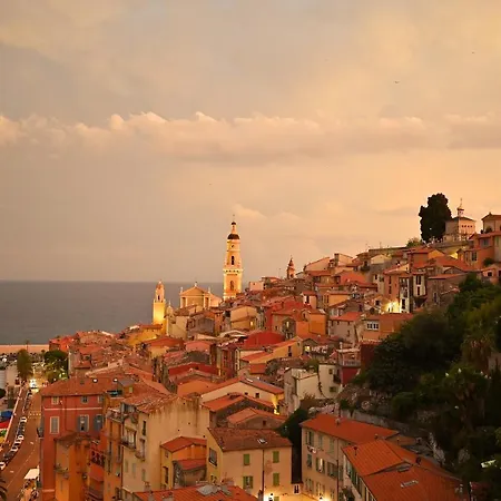 L'ensoleillée Vue Panoramique Mer, 250 M De La Et Du Centre Appartement Menton