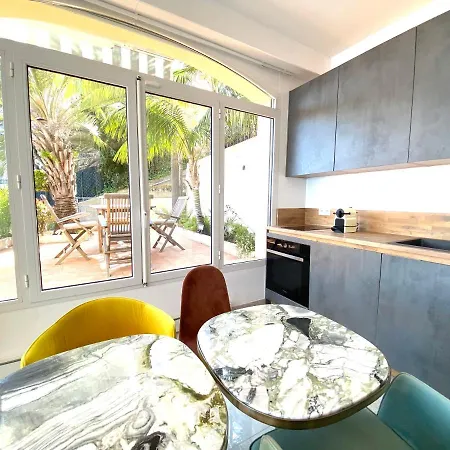 L'ensoleillée Vue Panoramique Mer, 250 M De La Et Du Centre Appartement Menton