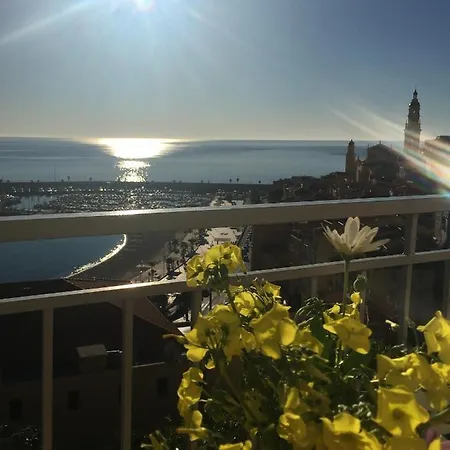 L'ensoleillée Vue Panoramique Mer, 250 M De La Et Du Centre Appartement *