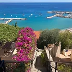 L'ensoleillee Vue Panoramique Mer, 250 M De La Et Du Centre Apartment