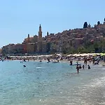 L'ensoleillee Vue Panoramique Mer, 250 M De La Et Du Centre Apartmán Menton