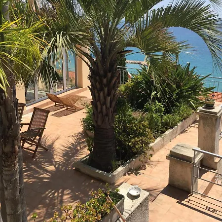 L'ensoleillee Vue Panoramique Mer, 250 M De La Et Du Centre דירה מנטון