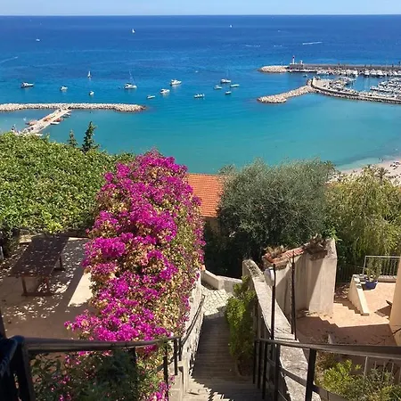 L'ensoleillee Vue Panoramique Mer, 250 M De La Et Du Centre Lägenhet