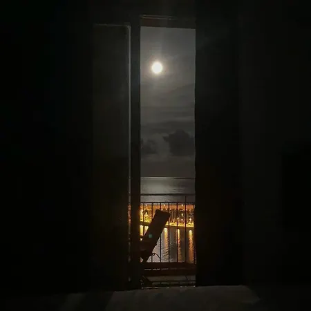 L'ensoleillee Vue Panoramique Mer, 250 M De La Et Du Centre דירה *