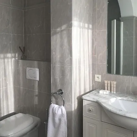 L'ensoleillee Vue Panoramique Mer, 250 M De La Et Du Centre Апартаменти Мантон