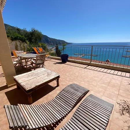 L'ensoleillee Vue Panoramique Mer, 250 M De La Et Du Centre Апартаменти Мантон