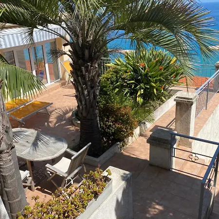 L'ensoleillee Vue Panoramique Mer, 250 M De La Et Du Centre Lägenhet