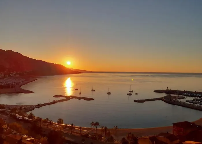 L'ensoleillee Vue Panoramique Mer, 250 M De La Et Du Centre * Menton