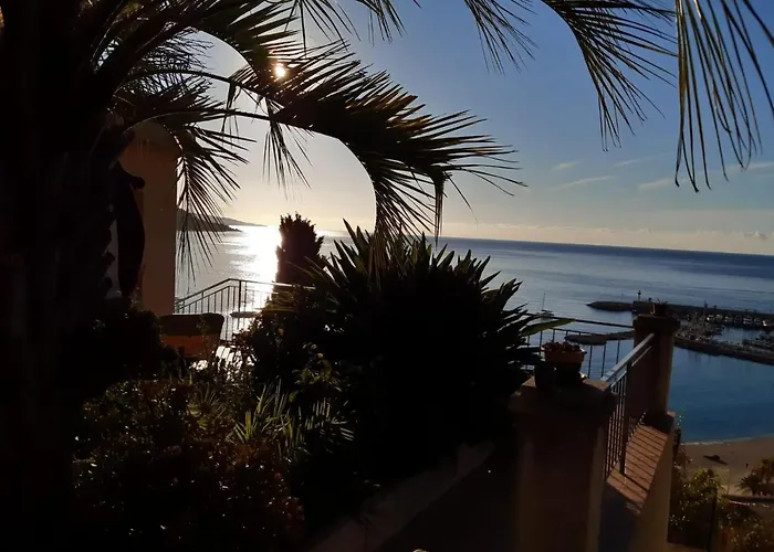 L'ensoleillee Vue Panoramique Mer, 250 M De La Et Du Centre Apartamento