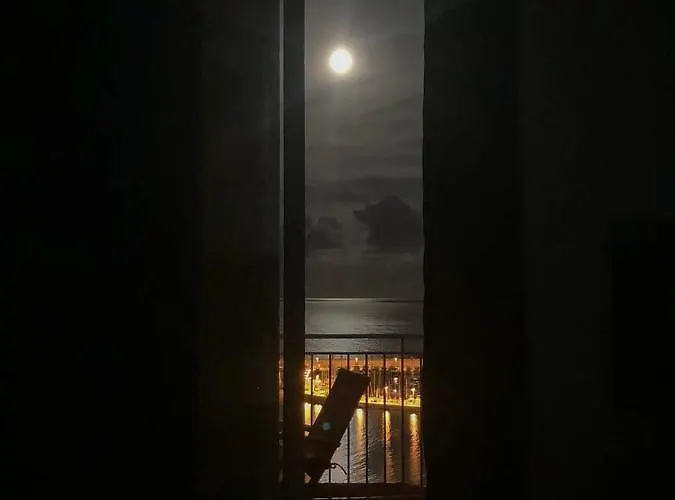 L'ensoleillee Vue Panoramique Mer, 250 M De La Et Du Centre Apartamento *