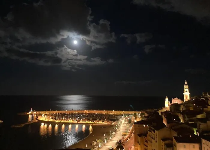 Lägenhet L'ensoleillee Vue Panoramique Mer, 250 M De La Et Du Centre Menton
