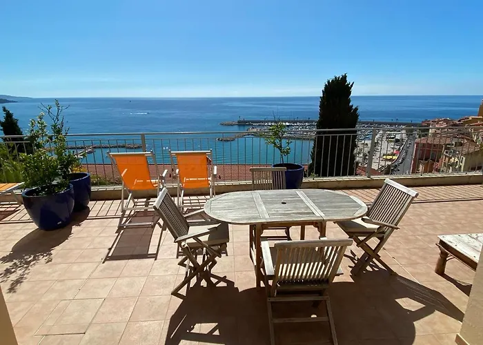 L'ensoleillee Vue Panoramique Mer, 250 M De La Et Du Centre Menton