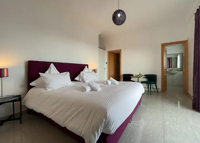 L'ensoleillee Vue Panoramique Mer, 250 M De La Et Du Centre Lägenhet