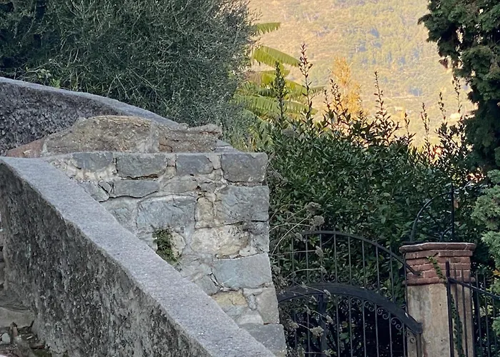 Lägenhet L'ensoleillee Vue Panoramique Mer, 250 M De La Et Du Centre Menton