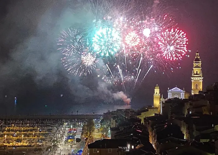 Apartamento L'ensoleillee Vue Panoramique Mer, 250 M De La Et Du Centre Menton