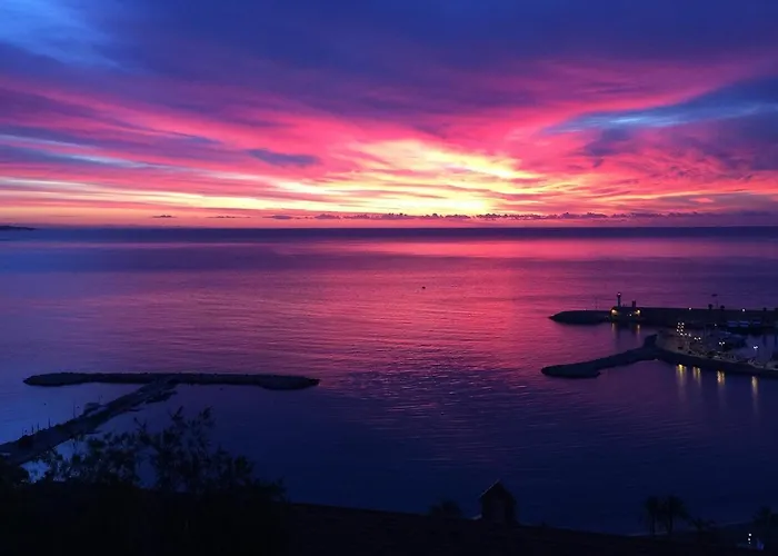 Apartamento L'ensoleillee Vue Panoramique Mer, 250 M De La Et Du Centre Menton